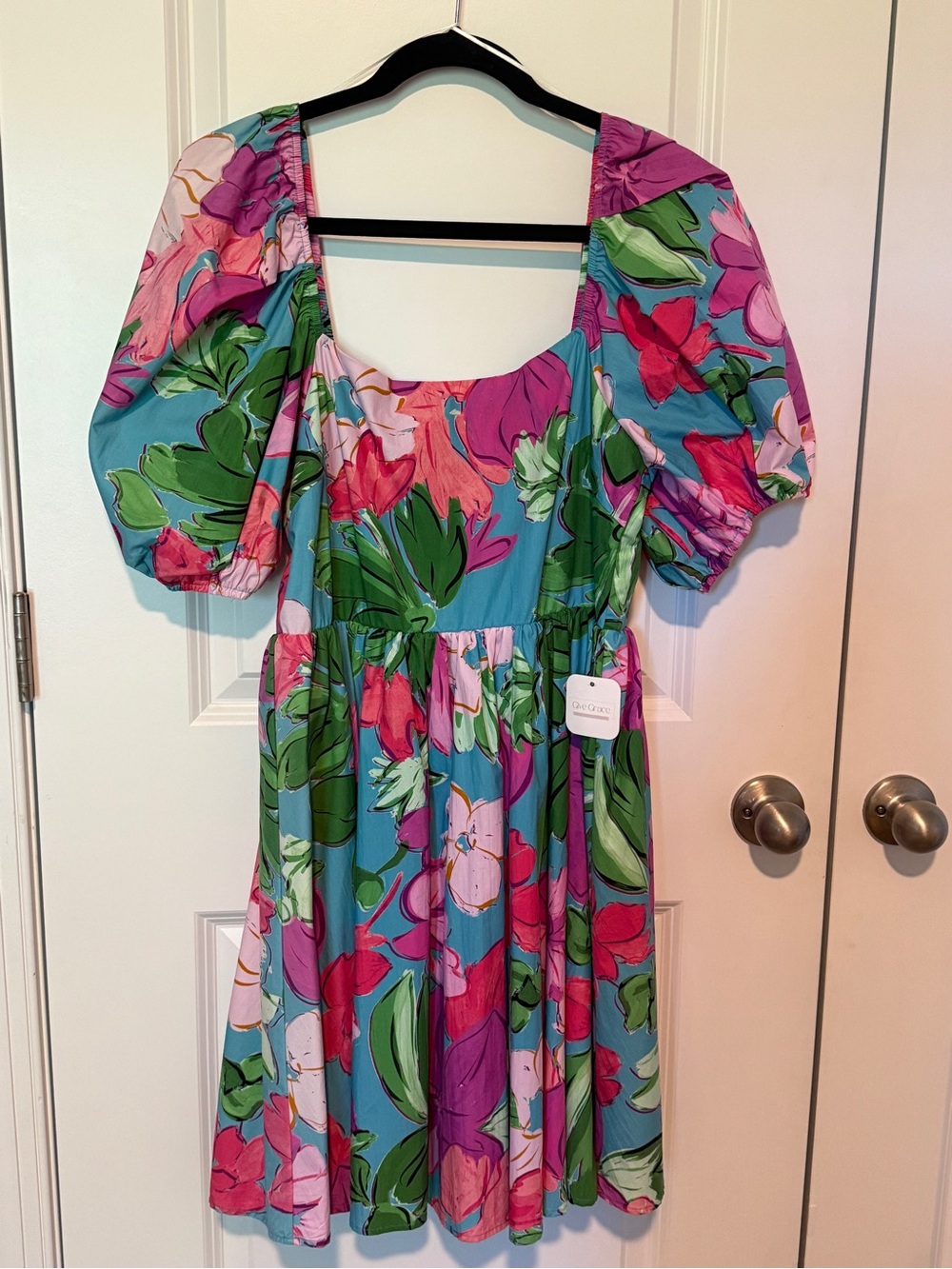 Peach Love California large NWT in the Garden Floral Midi Dress